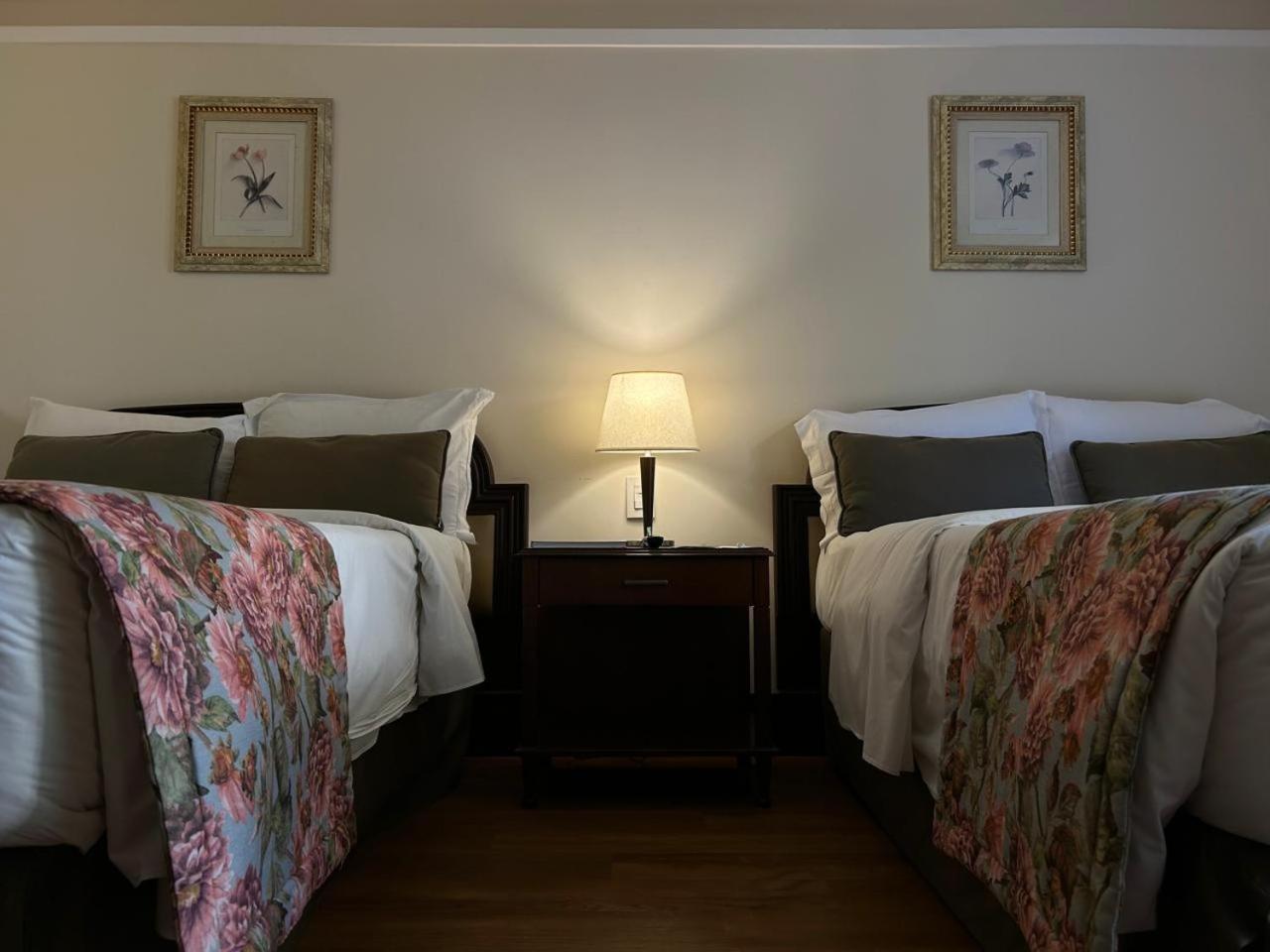 Quarto Família Deluxe com Vista da Piscina
